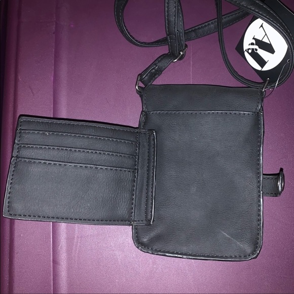 Small crossbody multi use bag - Picture 3 of 8
